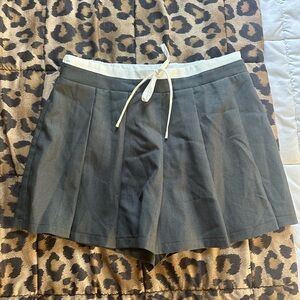 Haute Monde Gray Pleated Skort